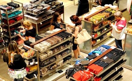 Gasto del consumidor de EU crece 0.3%