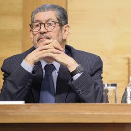 Un abogado puede relevar a Del Cueto en Banxico: AMLO