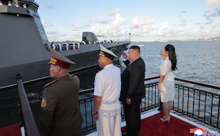 Kim Jong-un promete dotar a la Marina de armas nucleares; sistemas norcoreanos deben prepararse "para la guerra", afirma