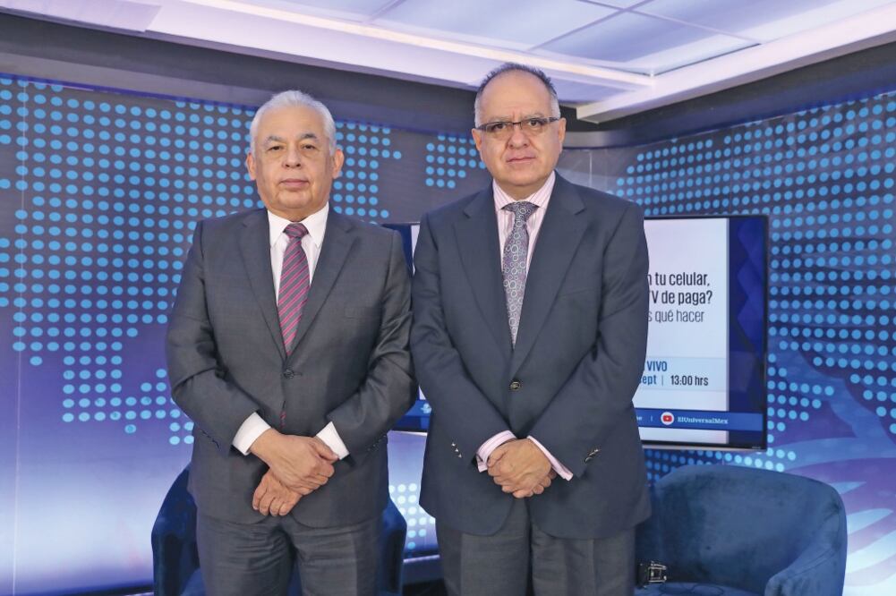 Carlos Ponce y Ernesto Piedras participaron en un foro organizado por EL UNIVERSAL. (BERENICE FREGOSO. EL UNIVERSAL)