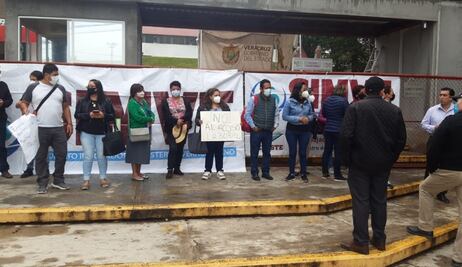 Maestros de Veracruz denuncian retrasos en pagos, hostigamientos y despidos