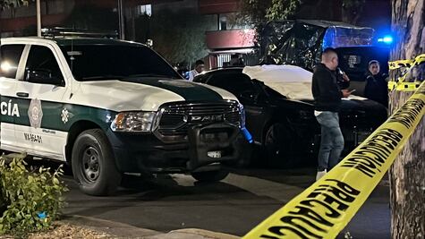 Matan a balazos a conductor de auto de lujo en calles de la alcaldía Cuauhtémoc