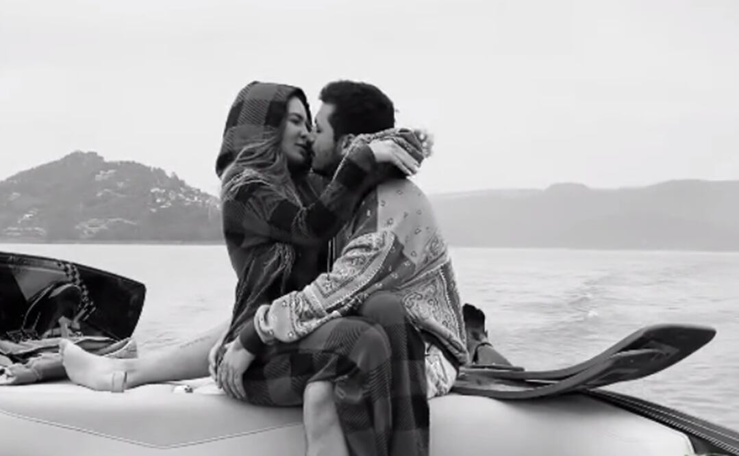 Con esta fotografía la pareja dio a conocer su noviazgo. Foto: Instagram