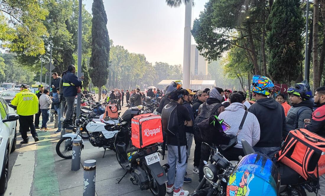 Un centenar de motocicletas tomaron ruta a las oficinas de la Secretaría del Trabajo y Previsión Social para exigir ser escuchados. Foto: Juan Carlos Williams