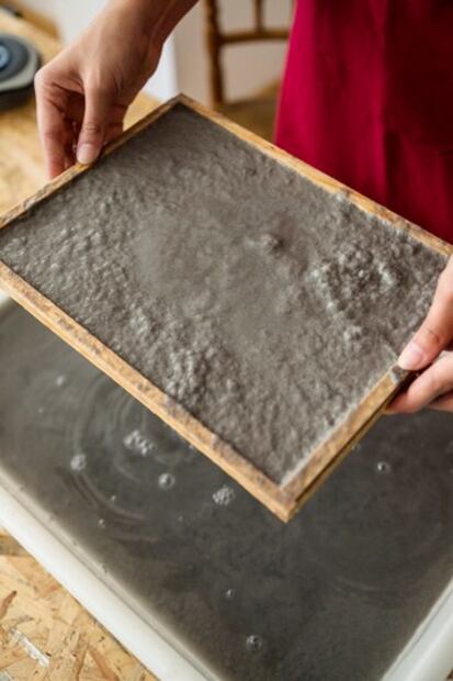 Nuevo uso para el café molido. Fuente: Freepik