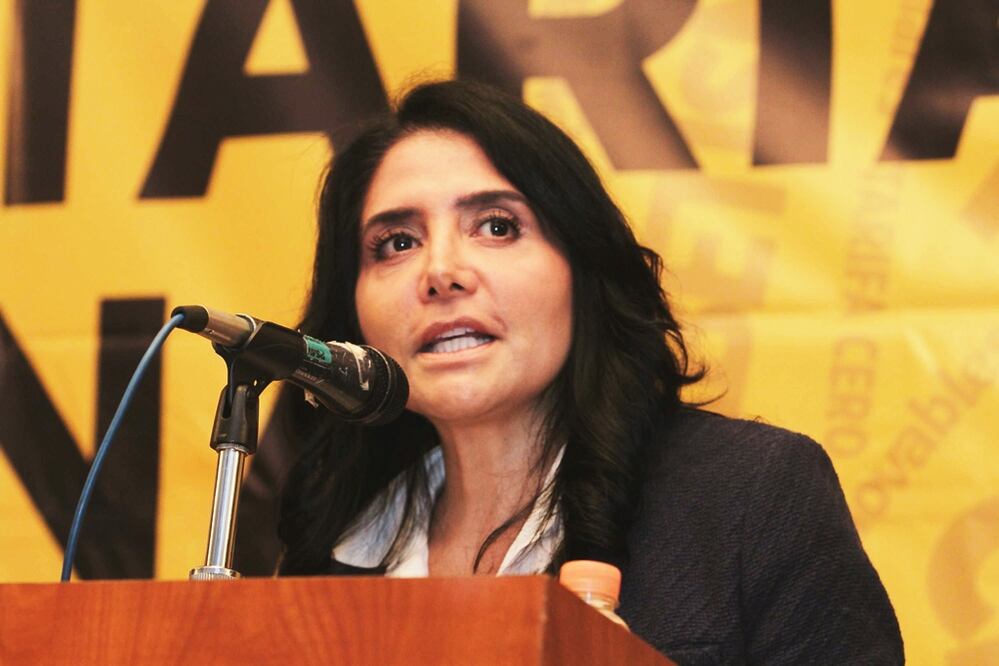 Alejandra Barrales Magdaleno planteó que funcionarios y empresarios a quienes se les comprueben actos de corrupción se les determiné la llamada "muerte civil". Foto: Archivo/EL UNIVERSAL