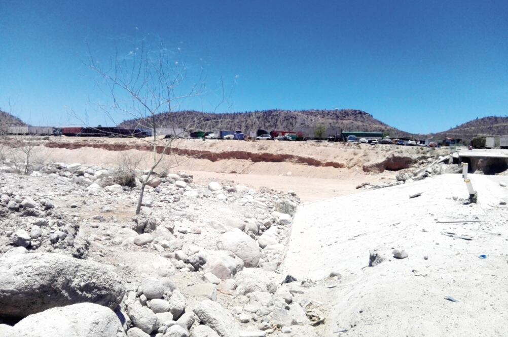 En contraste con sus playas paradisiacas que atraen el turismo nacional y extranjero, la península de Baja California no cuenta con ríos; además, 21 de sus 39 acuíferos están sobreexplotados, según la Conagua (GLADYS RODRÍGUEZ)