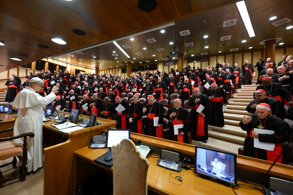 El papa León XIV mantiene este sábado un encuentro con los cardenales que dos días antes le eligieron como el 267 pontífice de la Iglesia católica. Foto: EFE