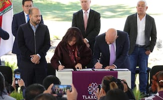 Gobernadora de Tlaxcala y Cámara de la Industria Textil firman convenio de colaboración; fortalecen procesos de regulación ambiental