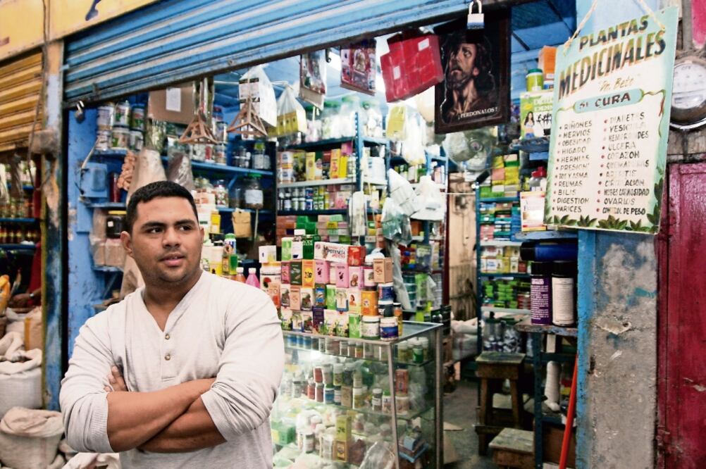 La Federación Nacional de la Industria de Herbolaria y Medicina Alternativa informó que varias plantas tradicionales se han calificado como tóxicas. (ARCHIVO EL UNIVERSAL)