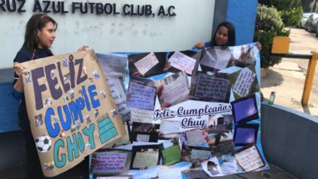 Le cantan las mañanitas a Jesús Corona