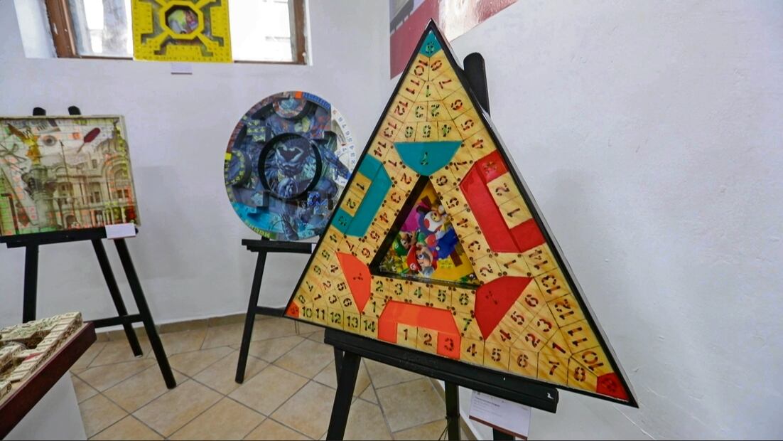 En la tienda, ubicada en el Museo del Policía, los presos ponen a la venta artículos elaborados a mano, plantas, juegos como la poleana inventado en la cárcel, entre otros, con lo cual obtienen un sustento económico. Foto: Paola Reyes y Kevin Ruiz | El Universal