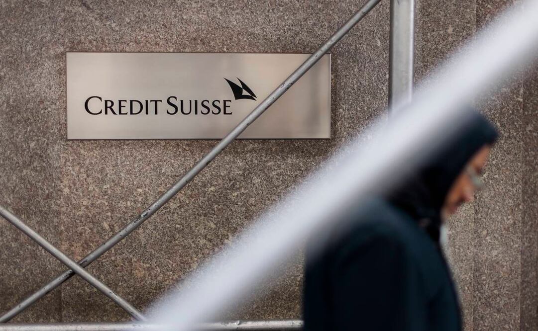 Las acciones de Credit Suisse subieron el 16 de marzo cuando los inversores reaccionaron a la noticia de que el banco central de Suiza iba a prestar dinero al banco. Foto: Justin Lane/EFE