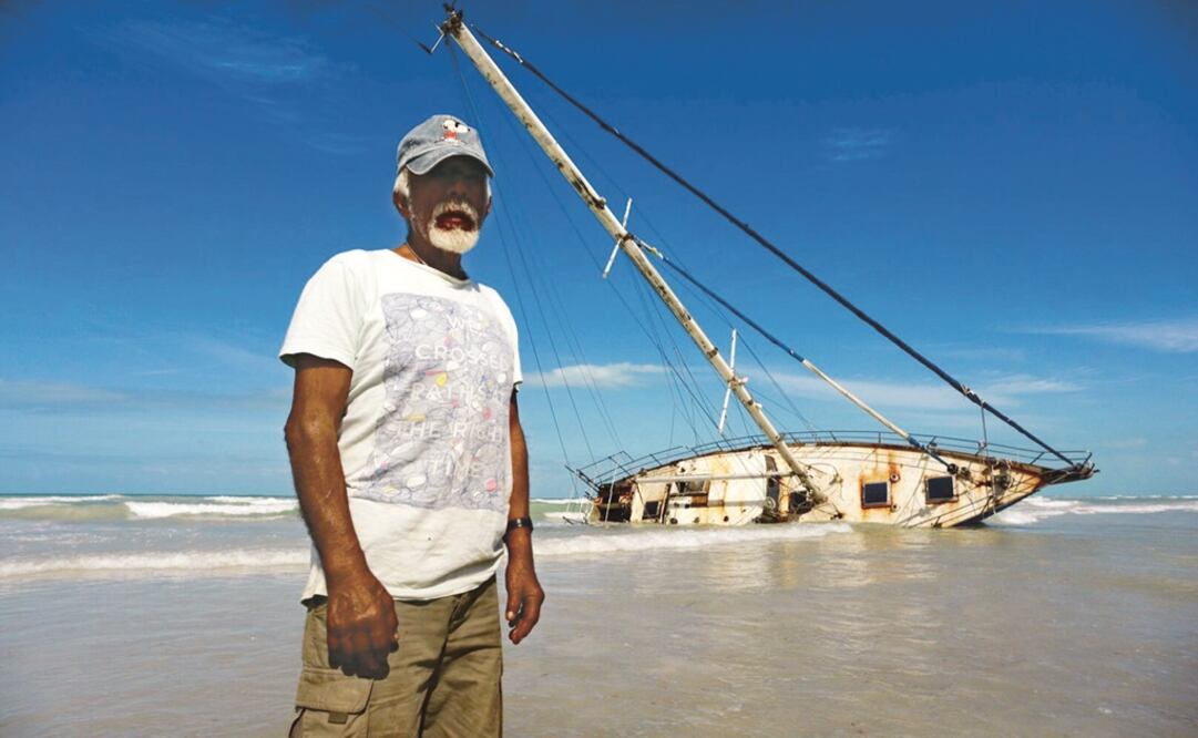 El septuagenario narra que ha pasado su vida en las aguas; primero en su trabajo como buzo y años más tarde navegando por el mundo con un inquebrantable espíritu de trotamundos y la fortuna de encontrar otros hombres de mar.(FOTOS: CUAUHTÉMOC MORENO)