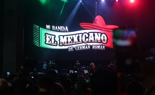 Mi Banda el Mexicano Turns Monumento a la Revolución into Dance Floor; Ignites Crowd with Iconic Hits