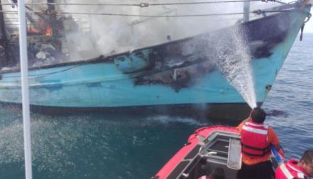 Se hunde camaronero frente a Veracruz