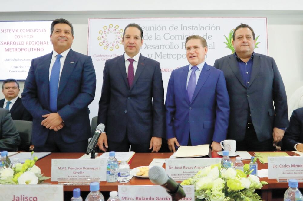Los gobernadores Francisco Javier Cabeza de Vaca, Francisco Domínguez Servién, José Rosas Aispuro y Carlos Mendoza Davis. Foto: IVÁN STEPHENS. EL UNIVERSAL