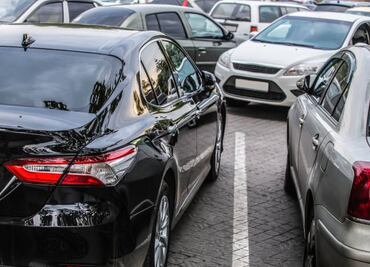 Aseguran 50 vehículos robados en Puebla; hallan inmueble que funcionaba como punto de resguardo de unidades