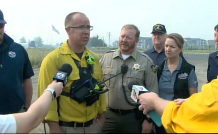 Un muerto y daños a 185 estructuras por incendios en Washington