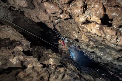 Esfuerzo contrarreloj en Turquía para rescatar a espeleólogo de EU atrapado en mina