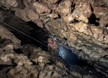 Esfuerzo contrarreloj en Turquía para rescatar a espeleólogo de EU atrapado en mina