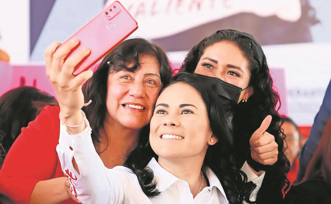 La priista convivió con pobladores de Chapultepec. Foto: ESPECIAL