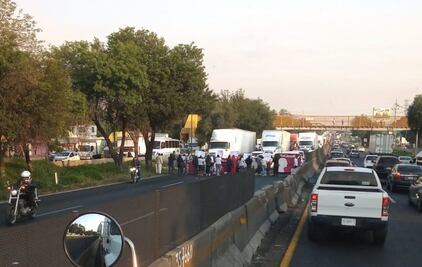 Vuelven a bloquear la México-Querétaro por presunto abuso policial de la Fiscalía mexiquense