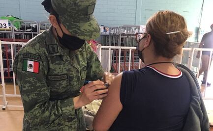 Vacunan a migrantes contra Covid-19 en Ciudad Juárez 