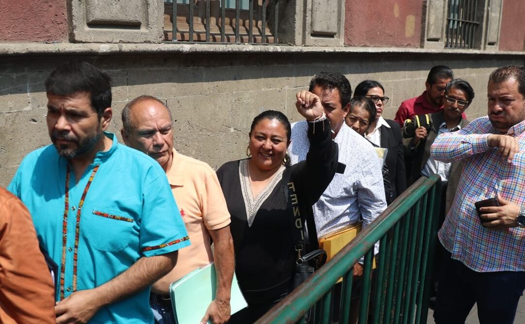 Integrantes de la CNTE en Palacio Nacional para reunirse con AMLO. Foto: Presidencia