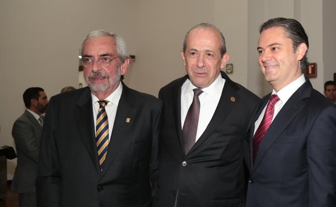 Enrique Graue, Enrique Fernández Fassnacht y Aurelio Nuño en el 80 aniversario del Instituto Politécnico Nacional (Foto: SEP)