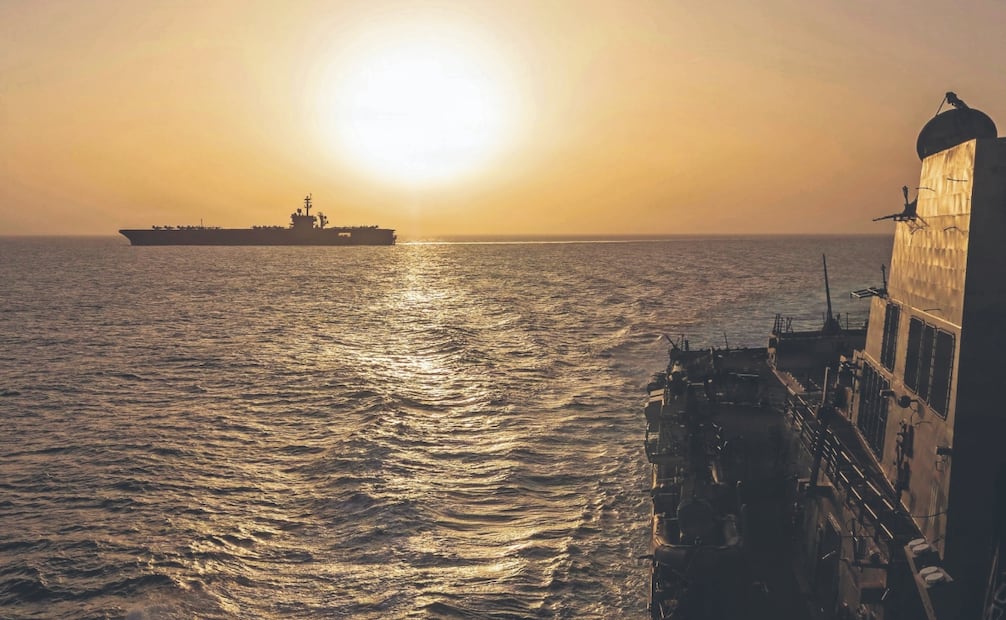 El USS Abraham Lincoln en el mar Arábigo al implementar el bloqueo de EU en la zona, el 16 de abril pasado. Foto: AFP