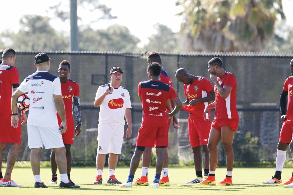 La selección canalera hará su debut en una Copa América de Naciones (LUIS TEJIDO. EFE)
