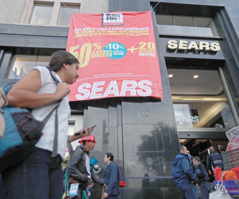 El sorteo fiscal del SAT tiene como propósito impulsar el uso de tarjetas de crédito y débito en las compras de El Buen Fin. Foto: GERMÁN ESPINOSA. EL UNIVERSAL