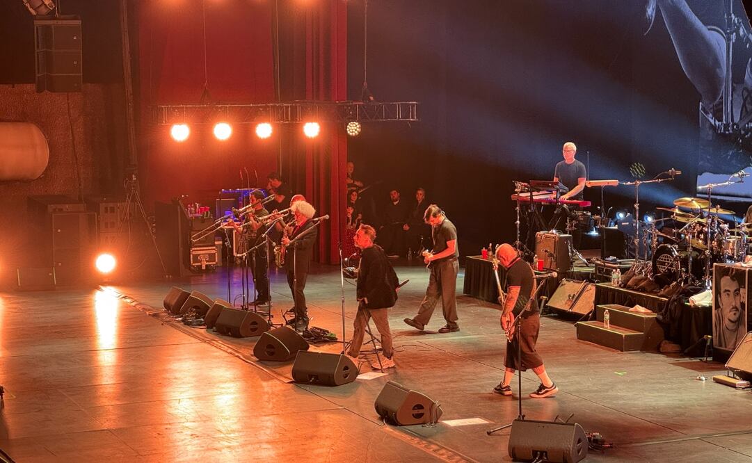Los Fabulosos Cadillacs celebraron sus 40 años en el Auditorio Nacional. Fotos: de César González