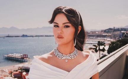 De qué marca son los zapatos con punta de corazón de Selena Gomez