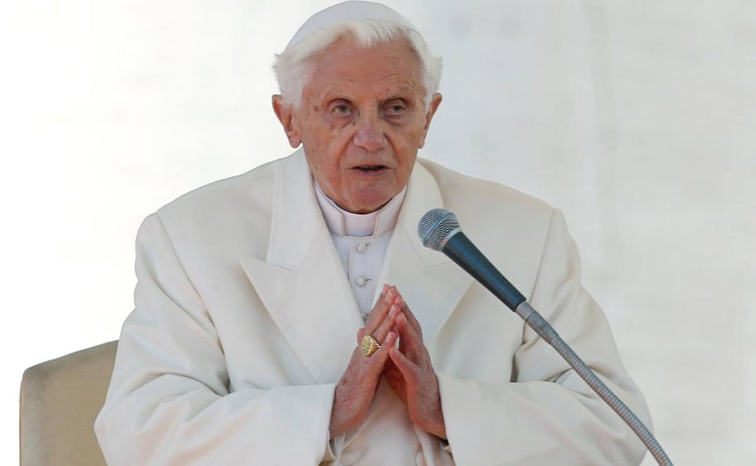 El expapa Benedicto XVI pidió que se borrara su nombre de un libro que habla sobre el celibato sacerdotal (Foto: Reuters)