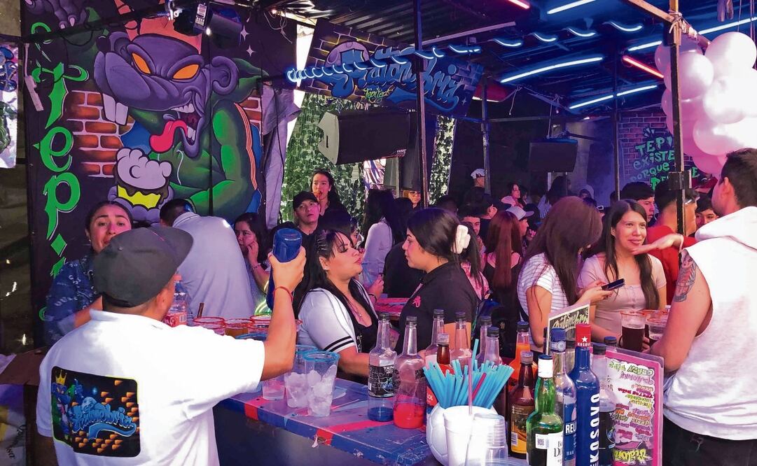 En Tepito, la chelerías ocupan espacios de entre 6 metros y 20 metros; algunas cuentan con DJ y música en vivo. Foto: Diego Simón Sánchez / EL UNIVERSAL