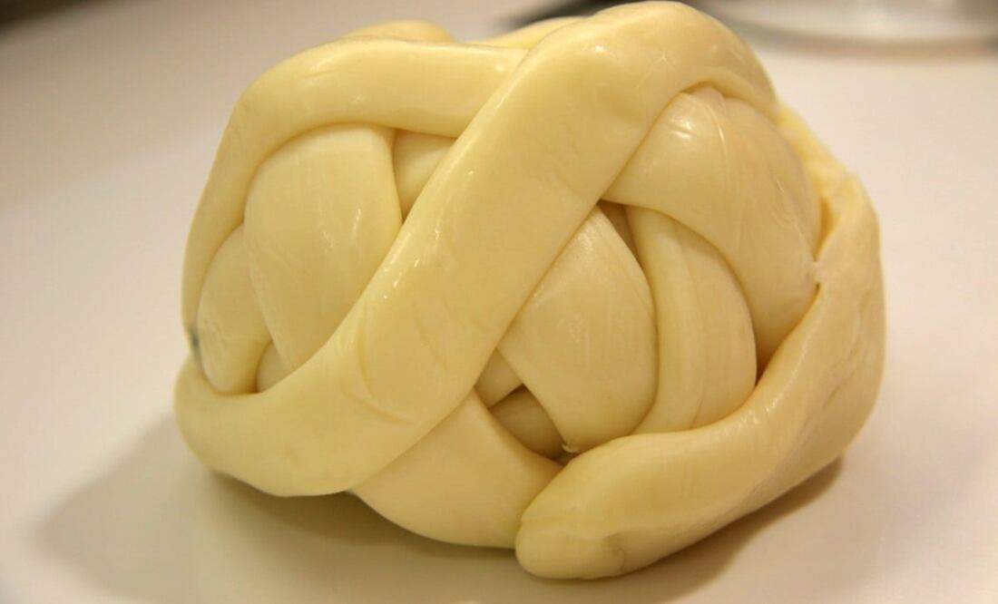 Profeco alerta sobre quesos Oaxaca que son un riesgo para la salud. Imagen: Wikimedia