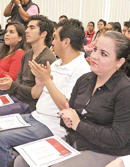 La convocatoria está abierta a todos los estudiantes mexicanos y pueden iniciar clases en cualquier fecha de ingreso en 2017 (ARCHIVO EL UNIVERSAL)