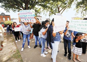 Gobierno de EU defiende redadas