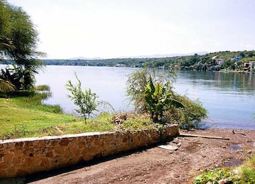 Rescatan cuerpo de adolescente en lago de Tequesquitengo a 2 días de su caída