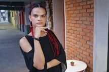 “El feminismo blanco debe morir”; Mikaelah Drullard, escritora travesetinegra