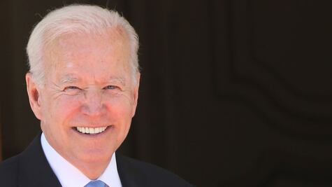 La polémica iniciativa de obispos de EU para negarle la comunión al presidente Biden