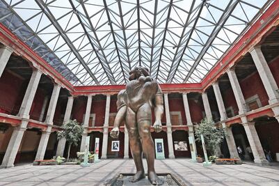 Cuevas, a través de la mirada de 11 amigos 