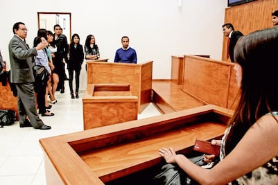 Especialistas defienden el sistema de justicia penal