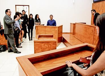 Especialistas defienden el sistema de justicia penal