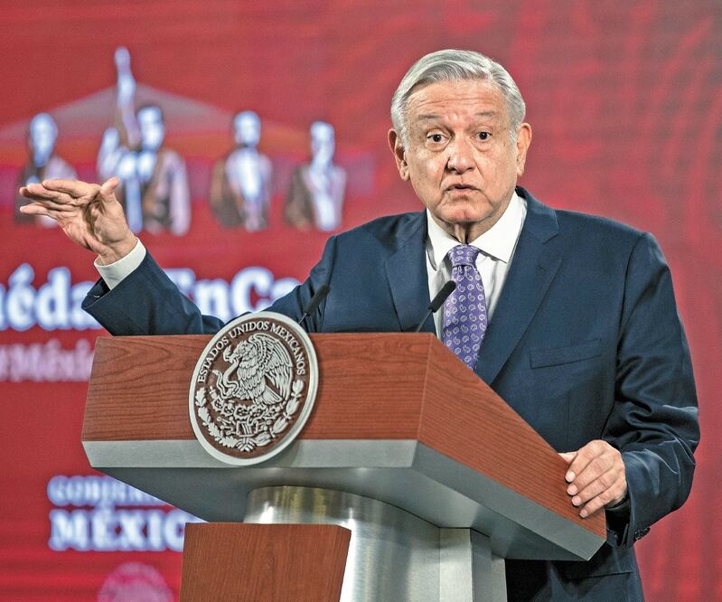 El presidente Andrés Manuel López Obrador dijo que falta información a quienes critican la medida, pues hace seis meses se hizo la reforma constitucional para que las Fuerzas Armadas colaboren en seguridad pública. Foto: SERGIO TAPIA. EL UNIVERSAL