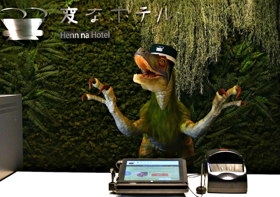 Tu recepcionista será un dinosaurio políglota. (Foto: Henn-na Maihama hotel)