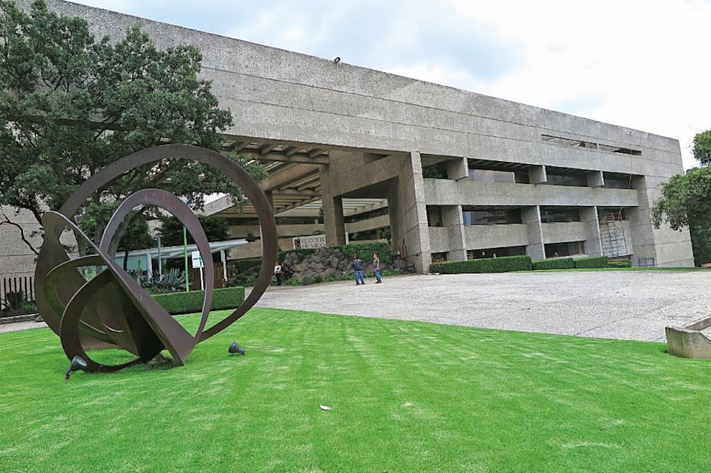 Los candidatos a presidir El Colegio de México estiman que el presupuesto va a ser cada vez más limitado, por lo que se deberán buscar recursos adicionales (LUIS CORTÉS. EL UNIVERSAL)