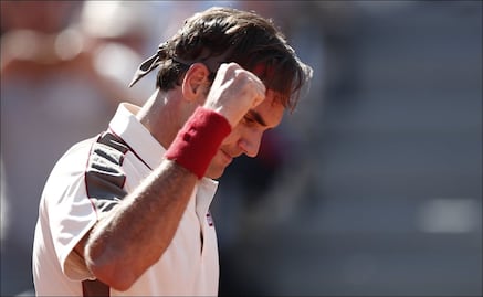 Federer, el tenista más longevo en alcanzar la cuarta ronda en Roland Garros